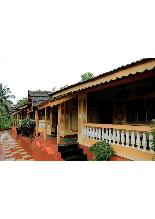 Nisarg Resort Guhāgar 외부 사진