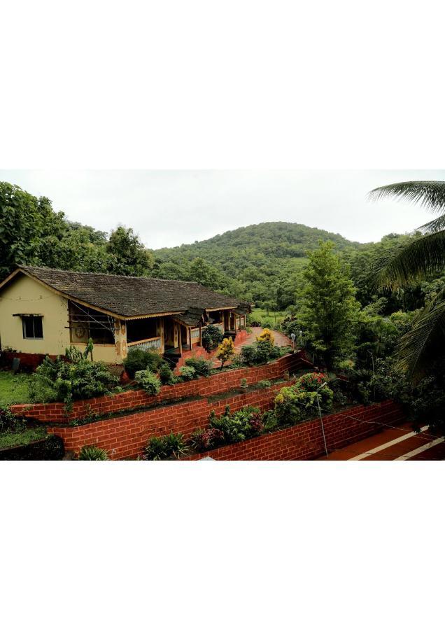 Nisarg Resort Guhāgar 외부 사진