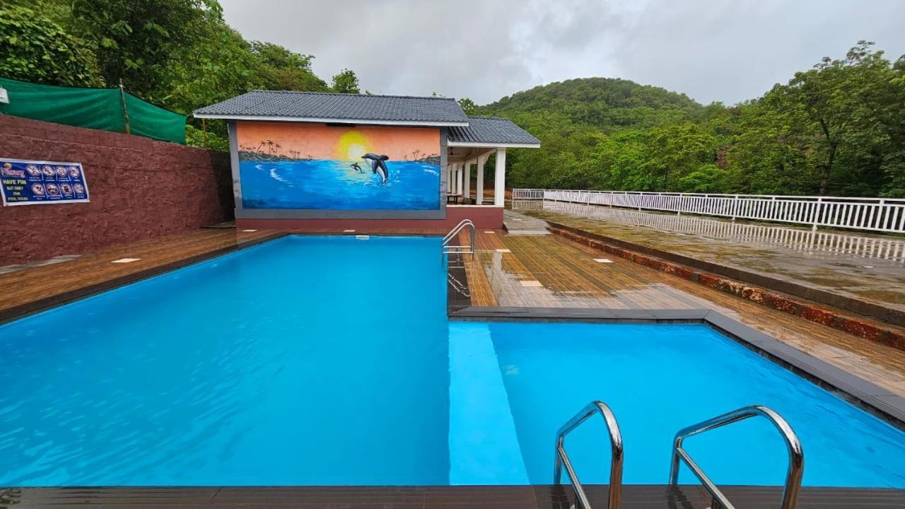Nisarg Resort Guhāgar 외부 사진